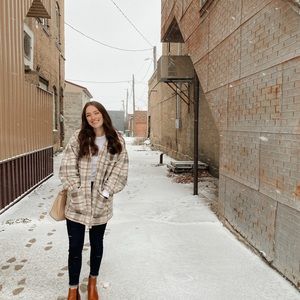 Meet your Posher, Hannah